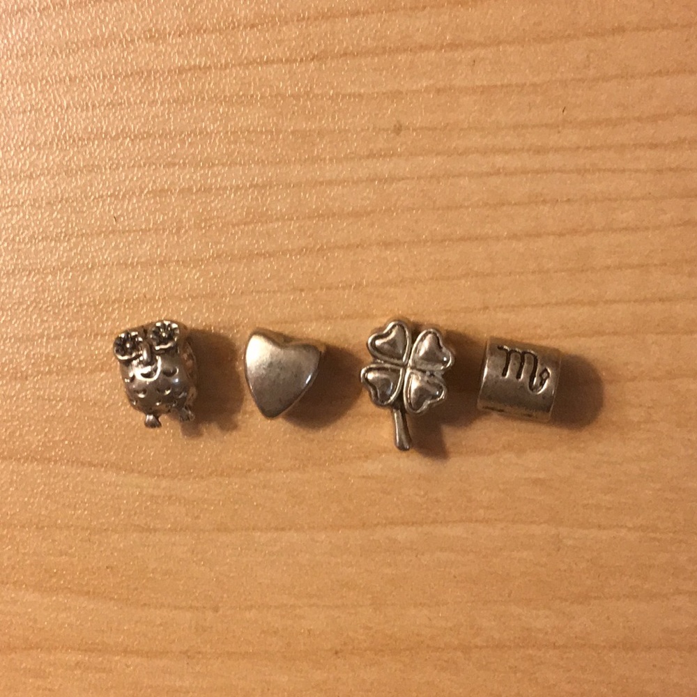 Charms (Pandora)